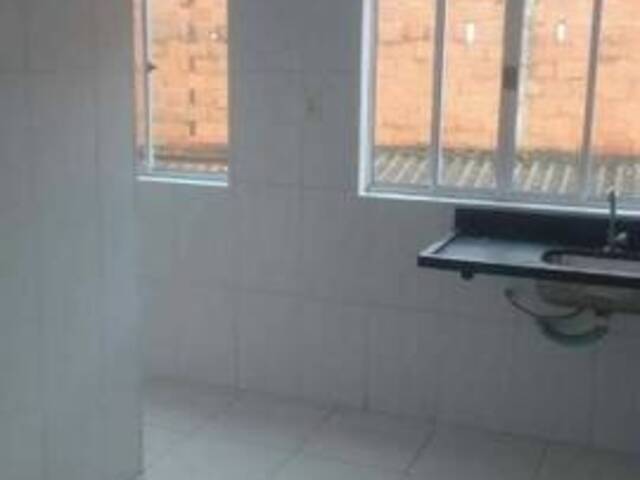 Casa para Locação em São Vicente - 2