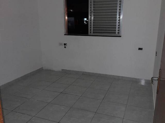 #394 - Apartamento para Locação em São Vicente - SP - 2