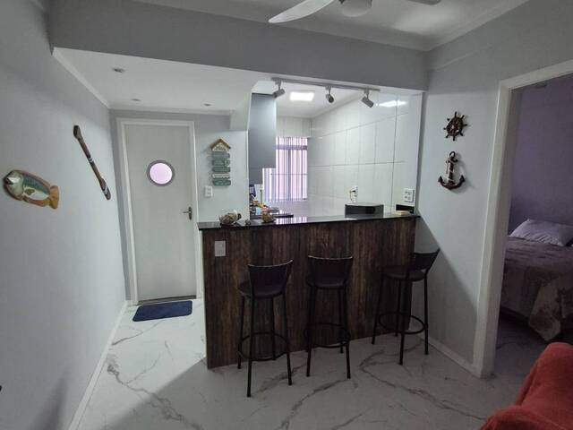 #627 - Apartamento para Venda em São Vicente - SP