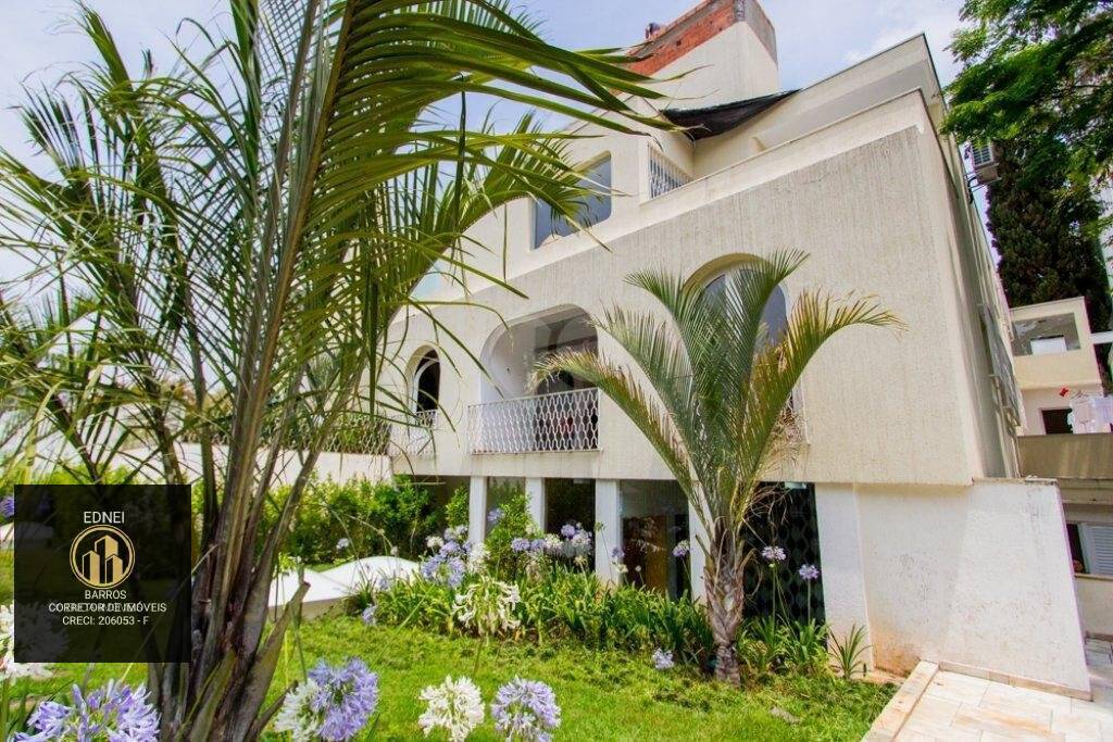 Casa à venda e aluguel com 4 quartos, 818m² - Foto 1