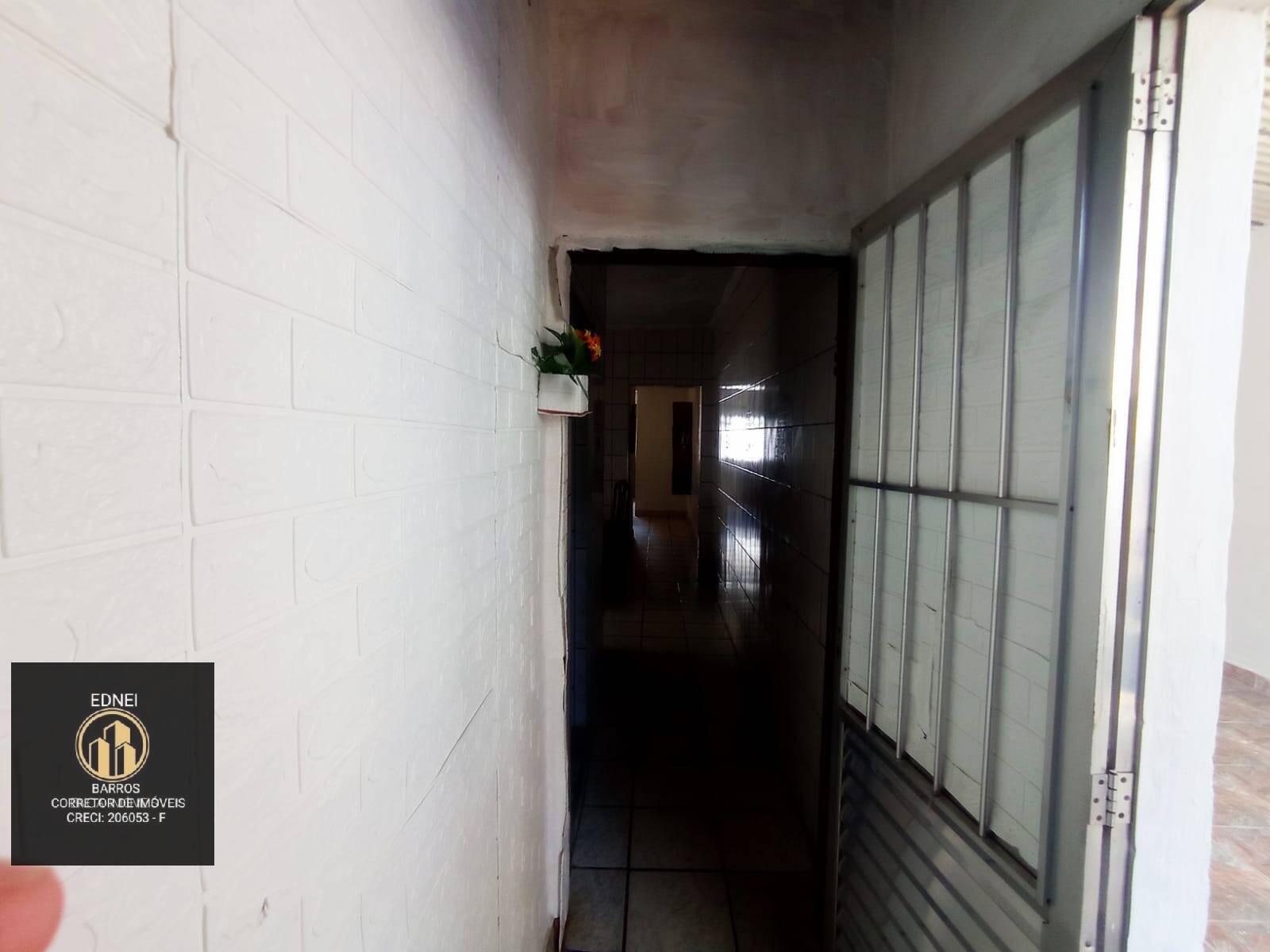 Casa à venda com 3 quartos, 300m² - Foto 8