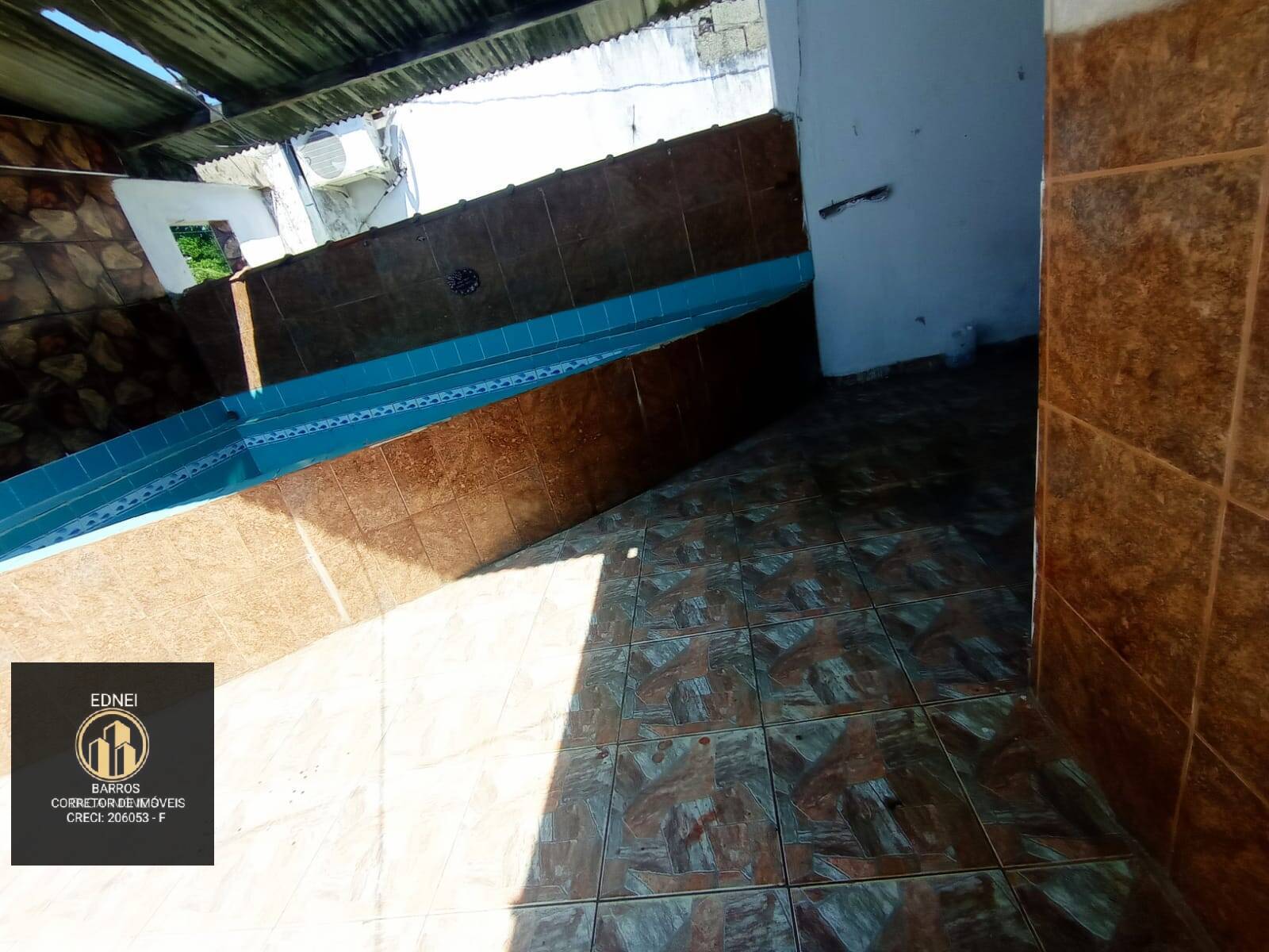 Casa à venda com 3 quartos, 300m² - Foto 27